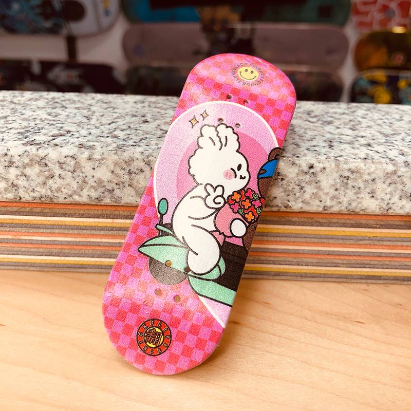 BM X Famous Finger Board Valentine's Day Limited Professional BLACKMARKET fingertips skateboard set