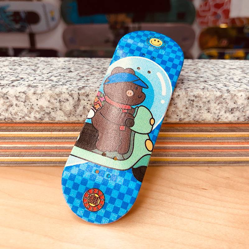 BM X Famous Finger Board Valentine's Day Limited Professional BLACKMARKET fingertips skateboard set