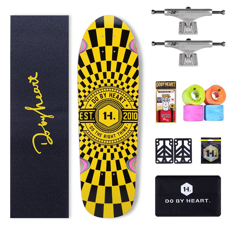 DBH skateboard professional four -wheeled small fish board adult young male and female beginners brushing the street to travel big fish plate