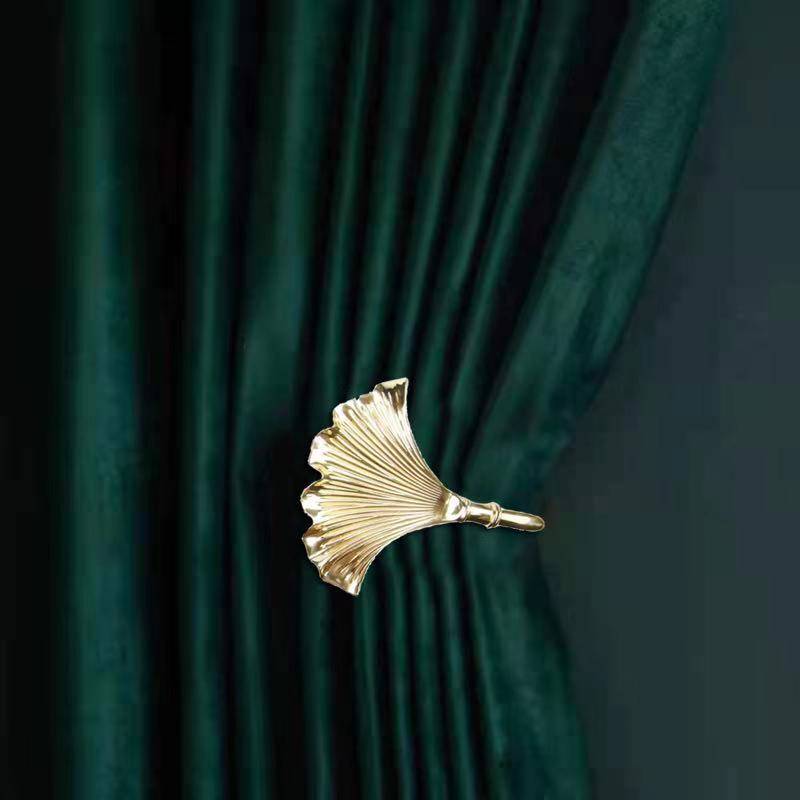 Light luxury free nails pure copper apricot villa living room curtain wall hook on the Nordic wall hanging jewelry without hanging ball tie wall hooks
