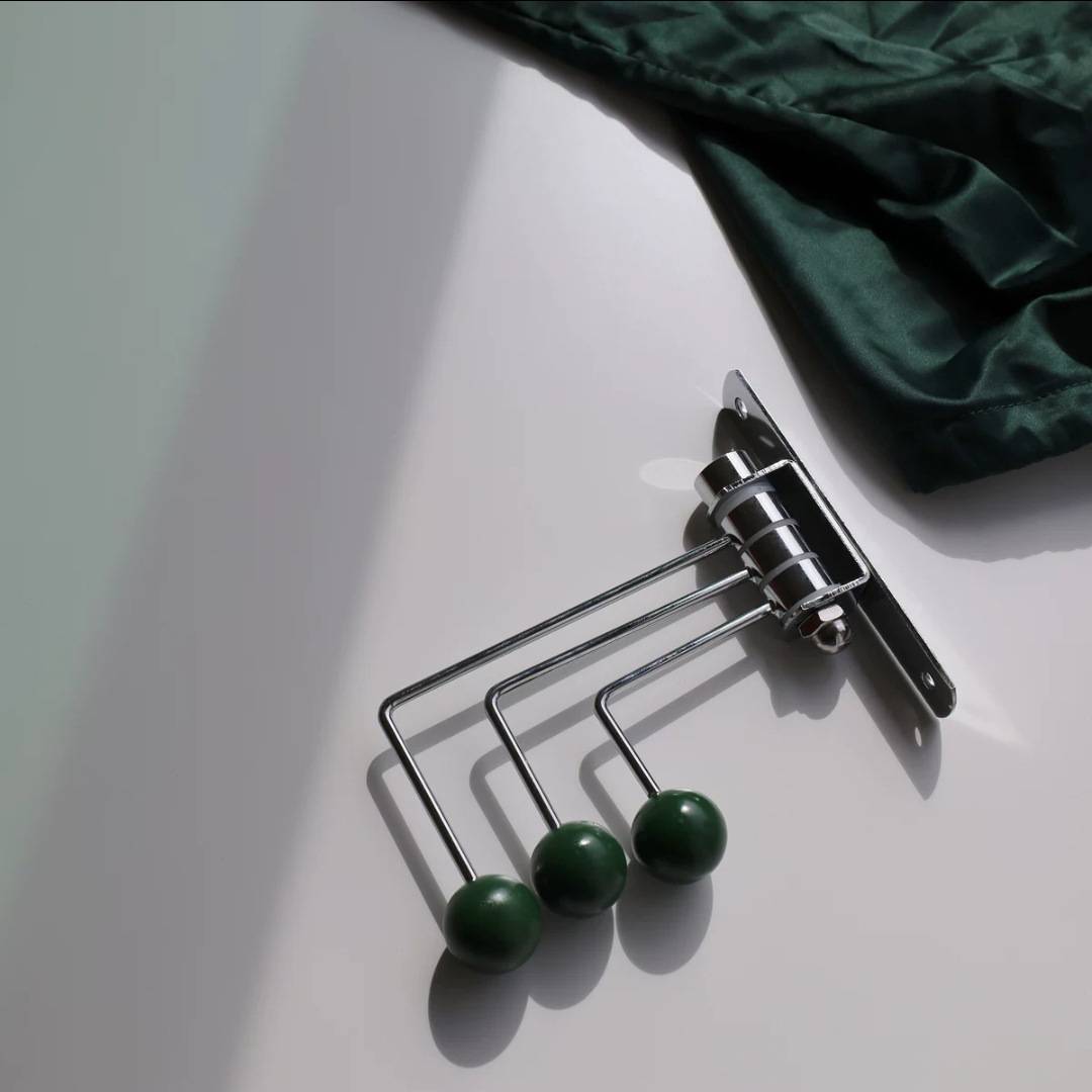 Dark green 3 hook