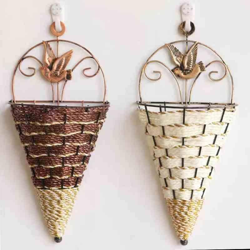 1 hanging basket
