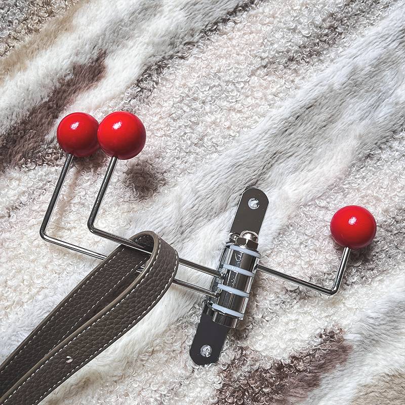 Middle -aged style ball hook bedroom wall surface clothes hats