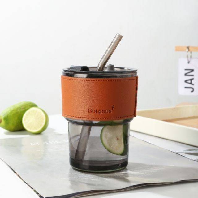A cup + straw