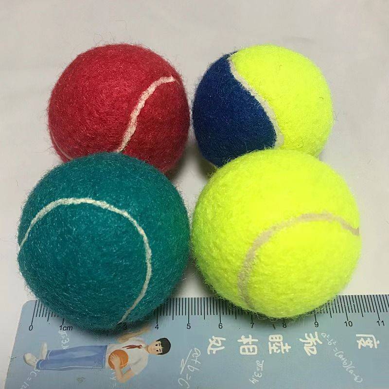TEN LITTLE TENNIS BALLS AT RANDOM