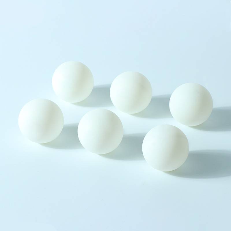 Bidless white