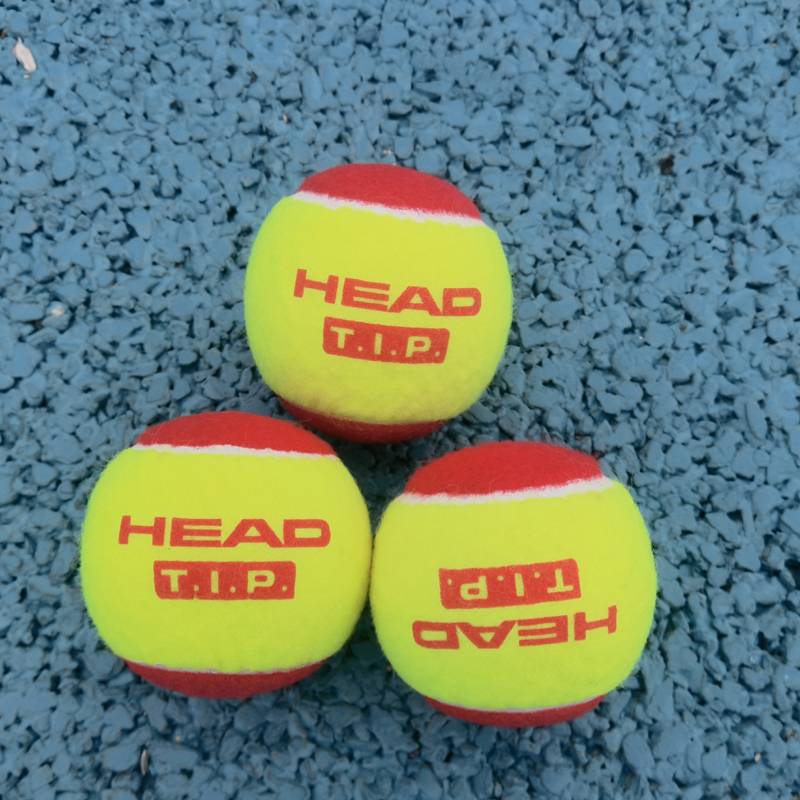Tennis depressurized by three children