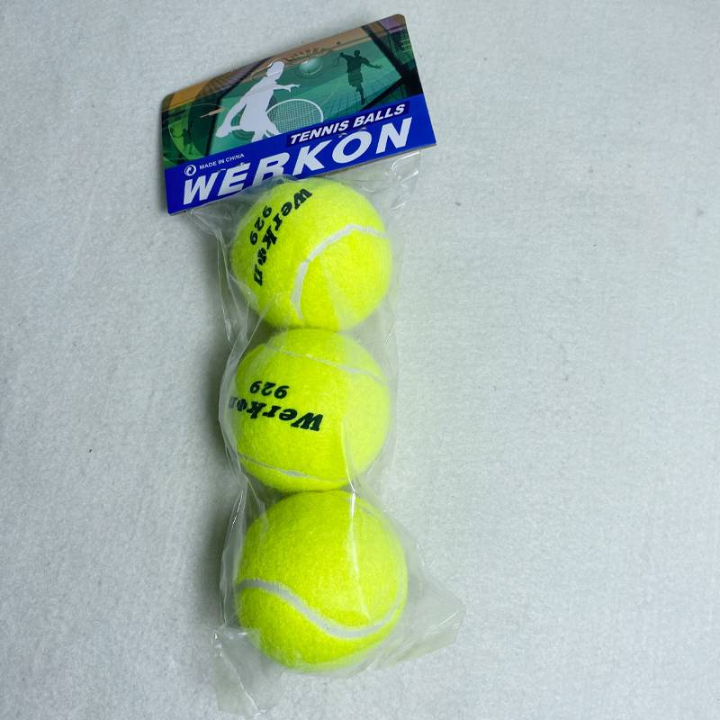 3 balls for the independent packaged training competition (green)