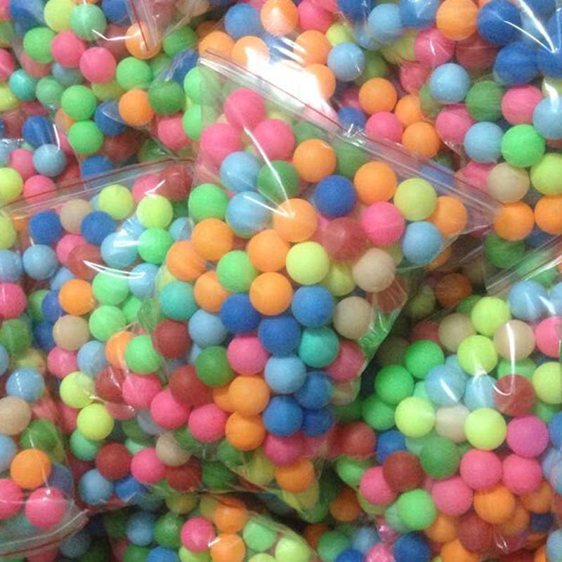 500 outfits of frosted color balls