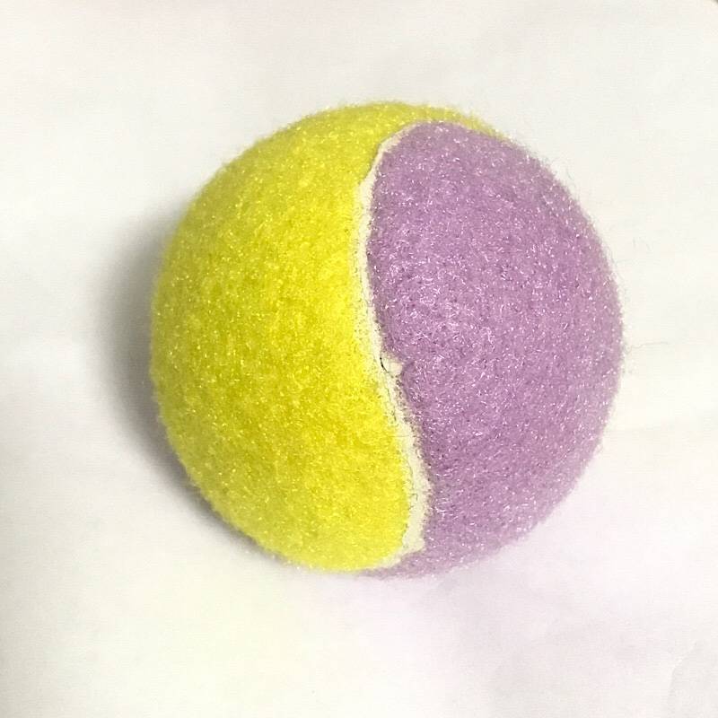 Two-colour light purple with yellow tennis balls