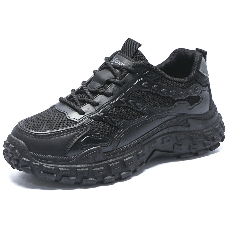 Men's shoes, black-net sports, old man's work at the men's workshop