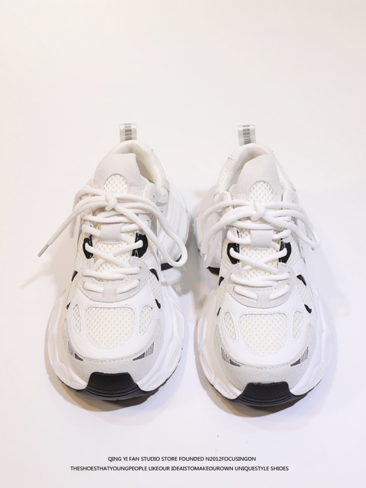 In the spring of 2024, the girls' shoes were so thick and soared that they were wearing their leisure shoes