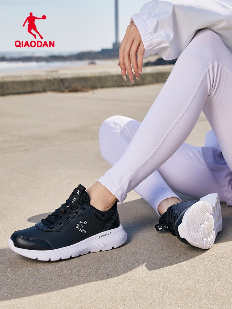 Jordan's new waterproof sneakers in the fall