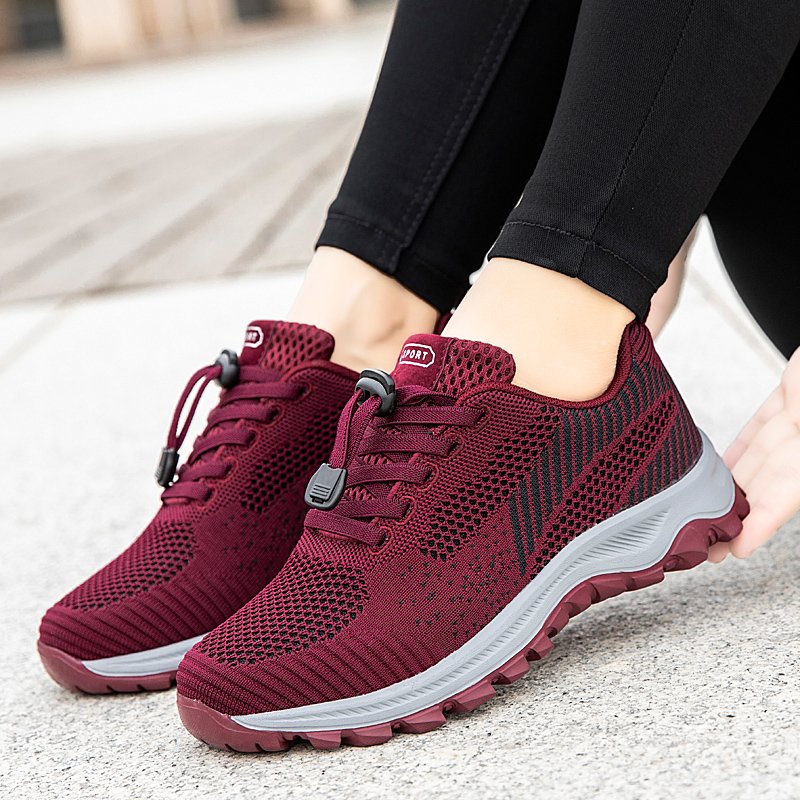 "Spring and Autumn New Slippering Girls with Comfortable Grandmother Shoes."