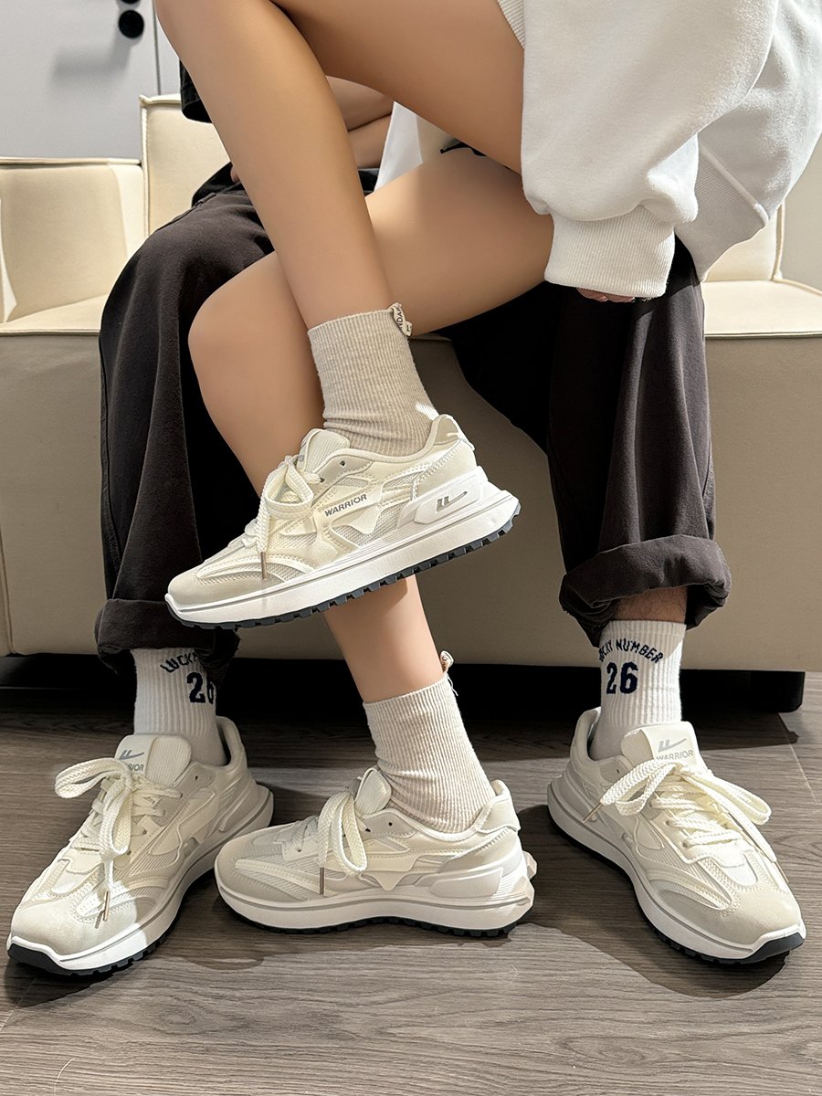 Back-to-back couple's shoes are full of old dad's shoes, and a new one in the fall