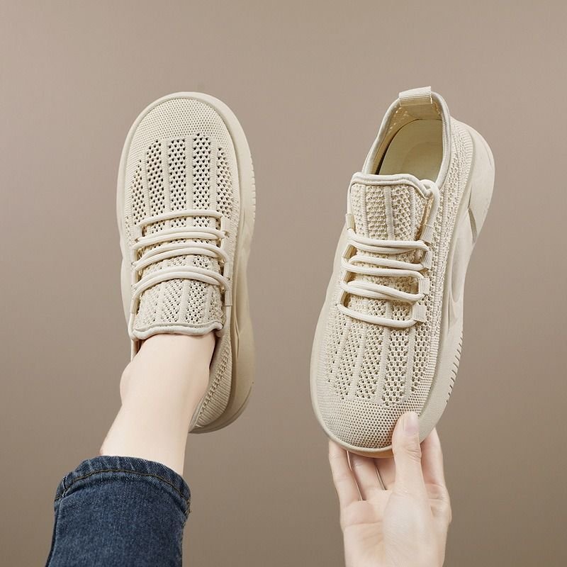 The new 2024 for the summer air-breeding women's shoes is not tired of black shoes