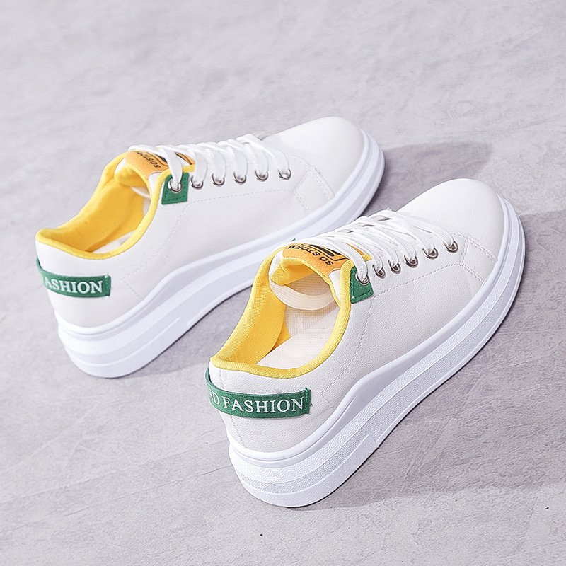 Little white shoe girl with 2024 new flashbacks and slabs with a dress for summer