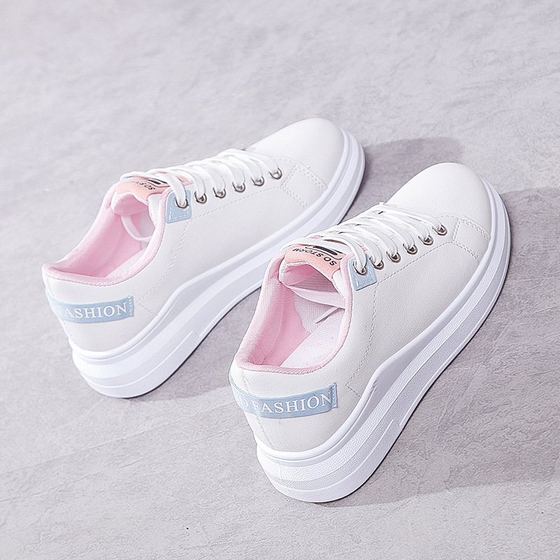 Little white shoe girl with 2024 new flashbacks and slabs with a dress for summer