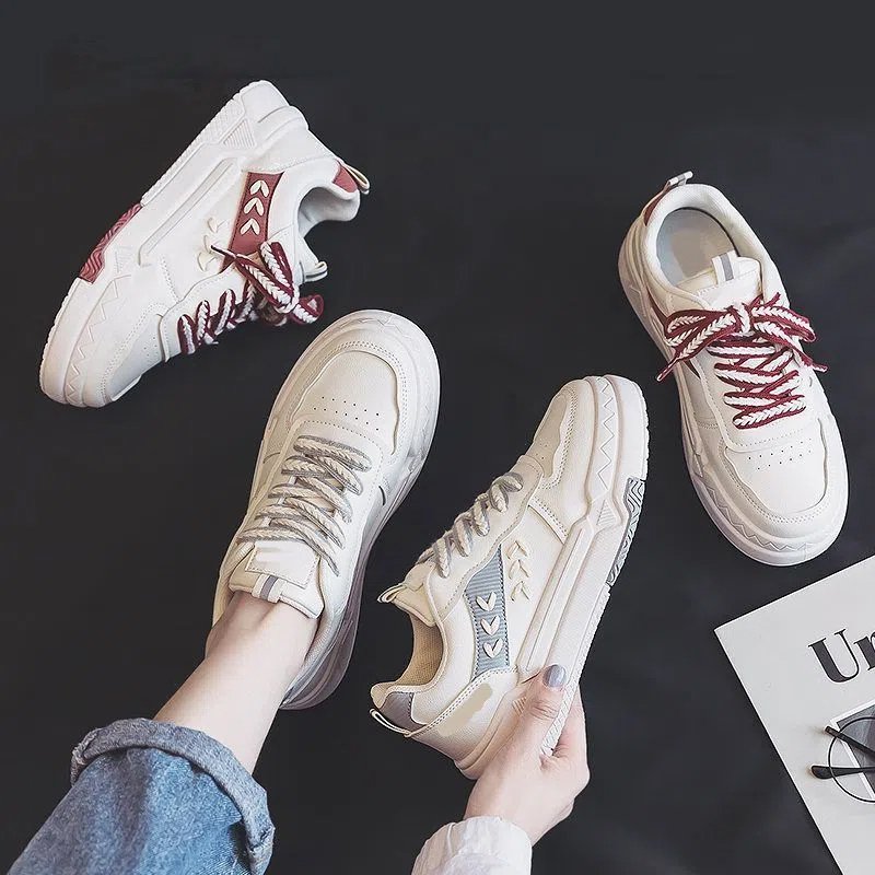 The 2024-high-floor sports shoe girl, the new spring and autumn girl, the 100-year-old run-off white-shoe student