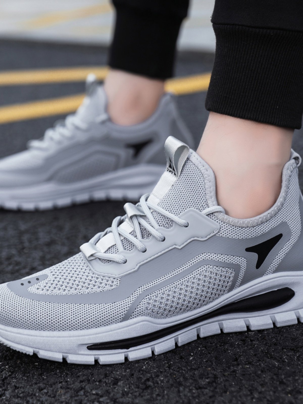 New male shoes 2024, reeking of reek-proof sports