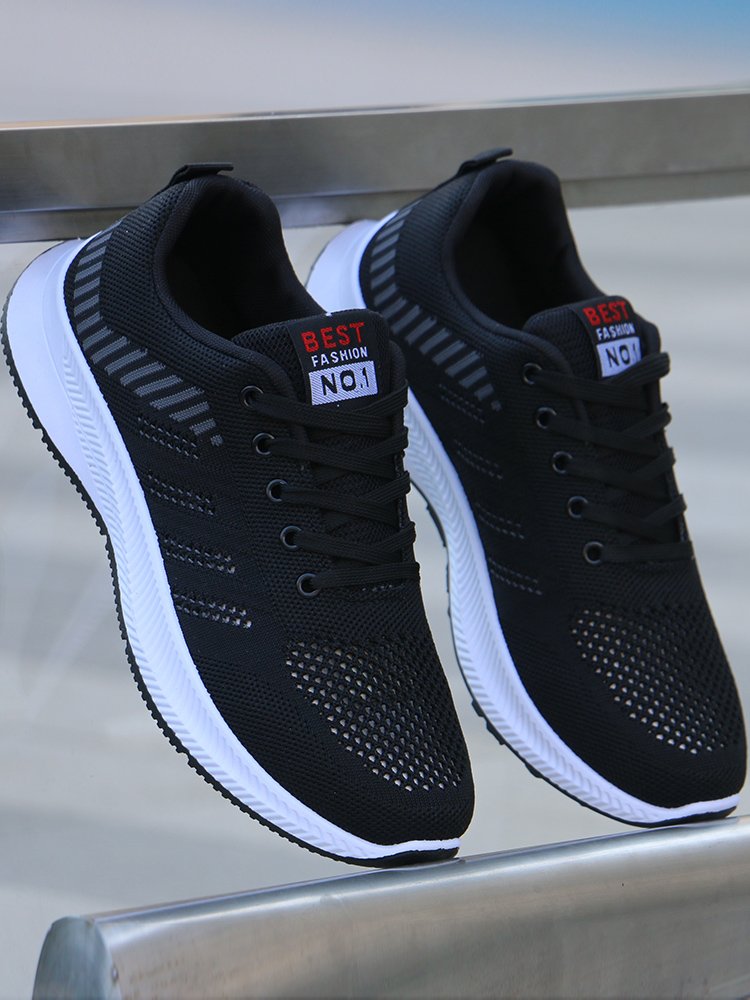 New sports shoes for men in spring and summer