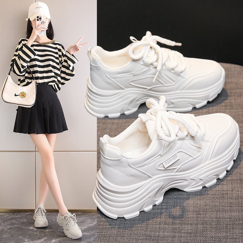 New spring and summer shoes for children who step on a shit-seeing shoe