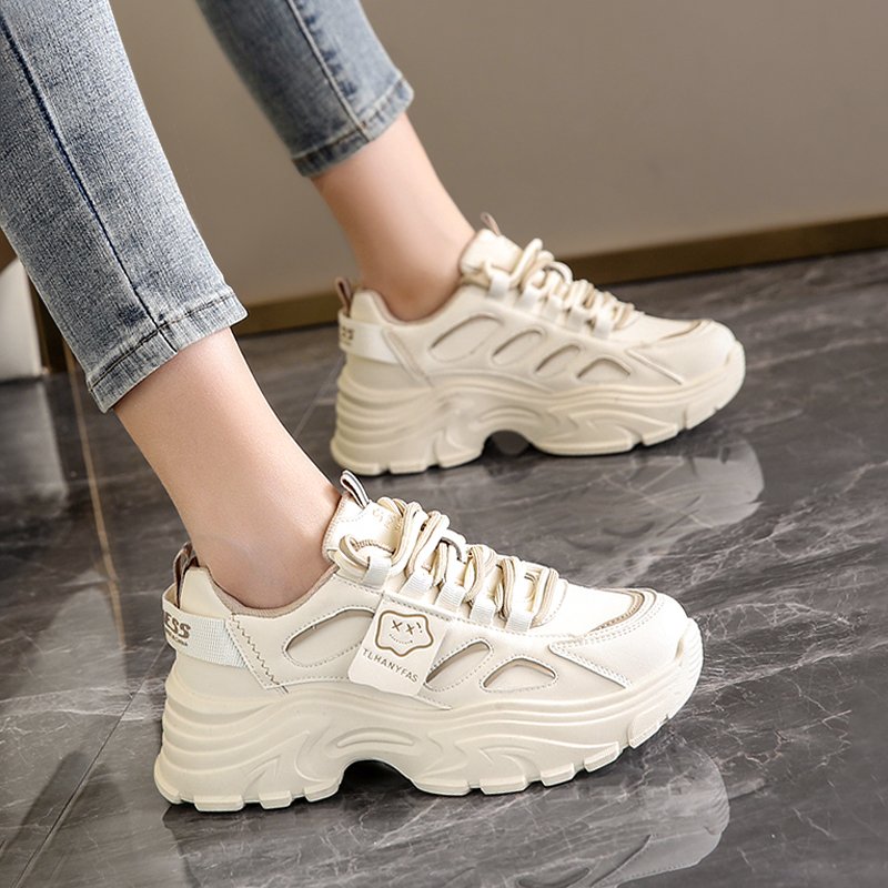Old man's shoe girl's 2024 new spring and autumn student's light-shoe-shoe-skin-skin-skin-skin-skin-skin-skin-skin-skin-skin-in-the-street