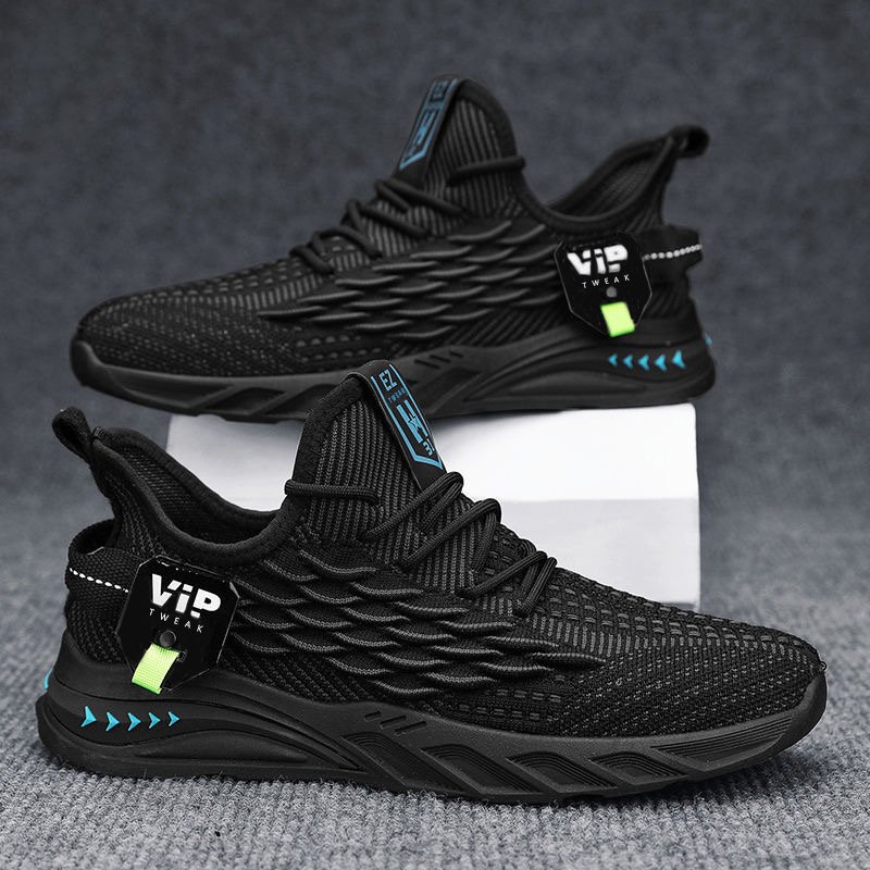 Men's shoes are snorting in the summer