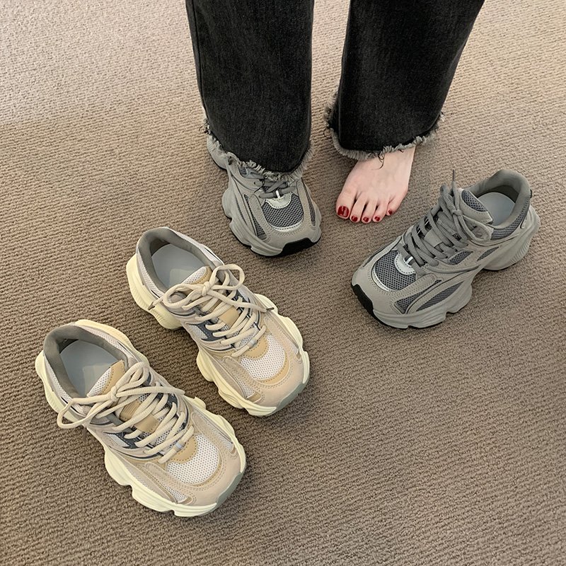 A new 2024 gray old old man's shoe and girl's