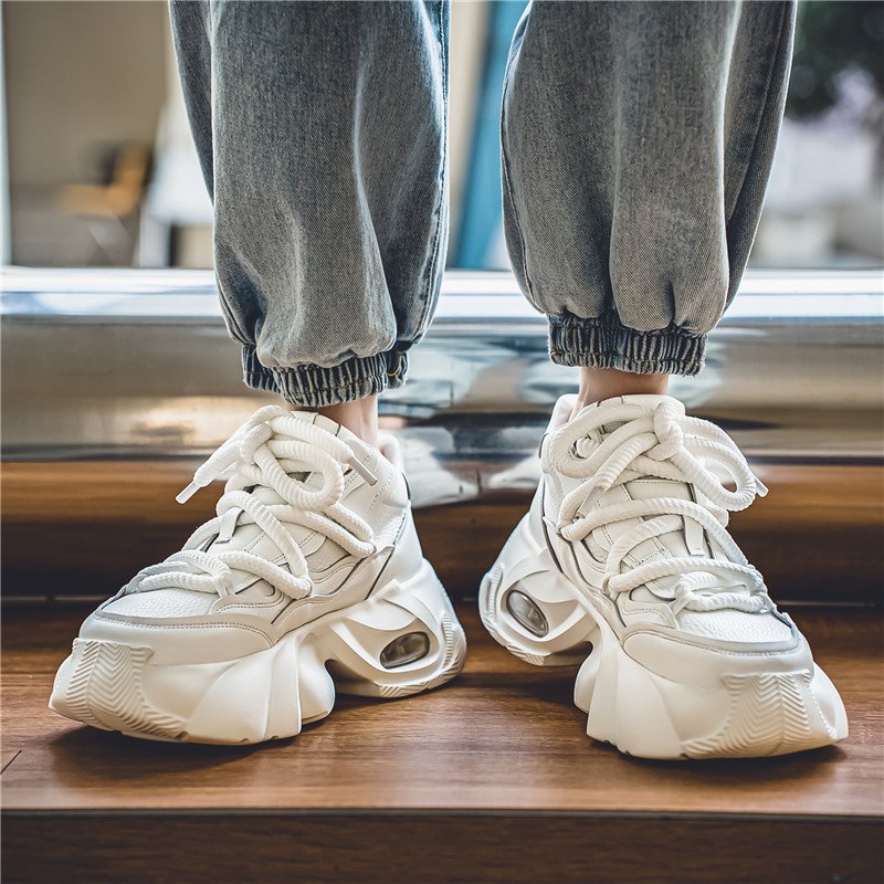 Men's shoes are so high in the summer, they're so high, they're so high in the bottom of the sport