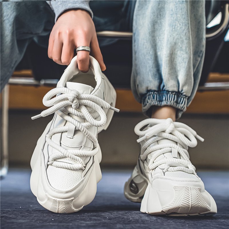 Men's shoes are so high in the summer, they're so high, they're so high in the bottom of the sport