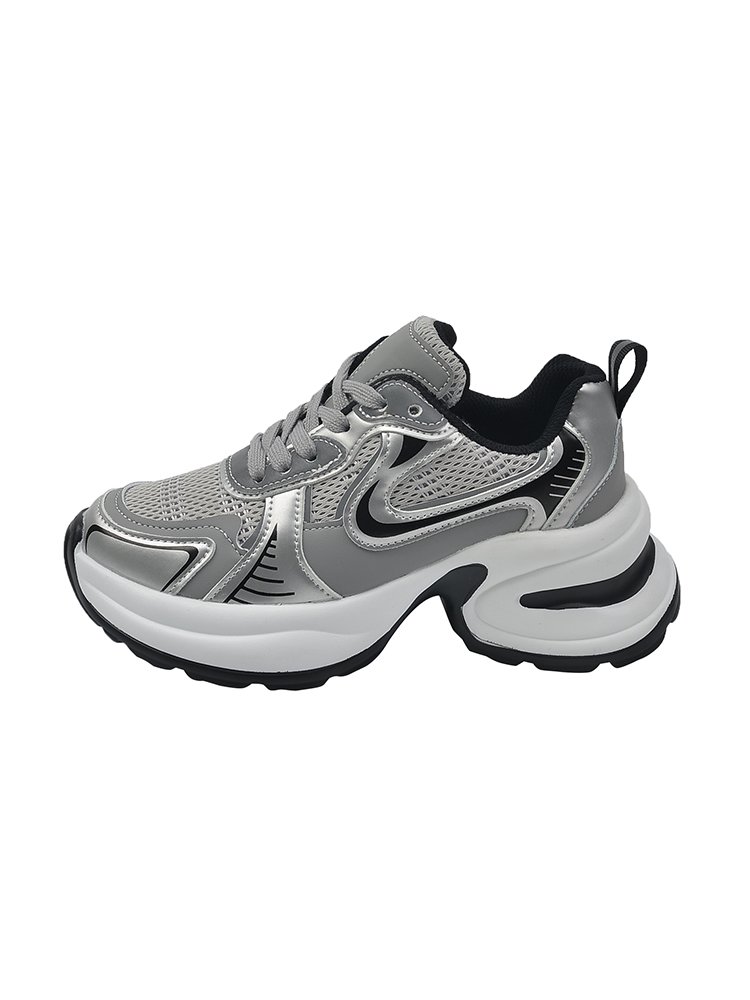 Europe Station Big Daddy's Shoes in the Falls, 2024 new pop-up sports shoes