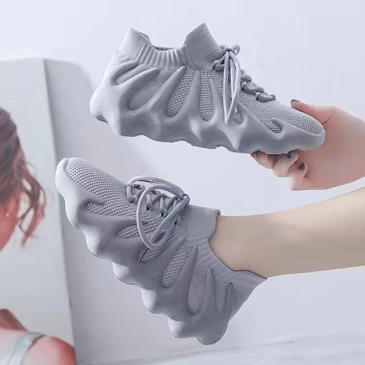 Coconut shoe girl, 2024 summer, fresh air, scrambling, volcanic octopus