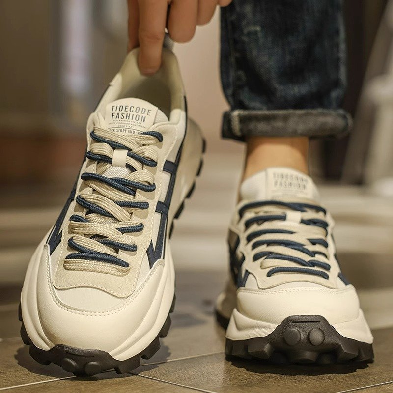 The new 2024 in the spring and autumn man's shoes rose to the height of Agang's dad's sports and hiking shoes