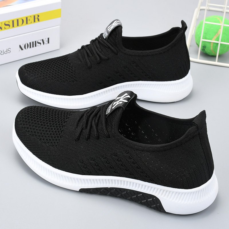 Spring and Autumn New Old Peking Shoes Solo Shoes Slippered Mother Shoes Lightly Slippered Ms. Sports Shoes