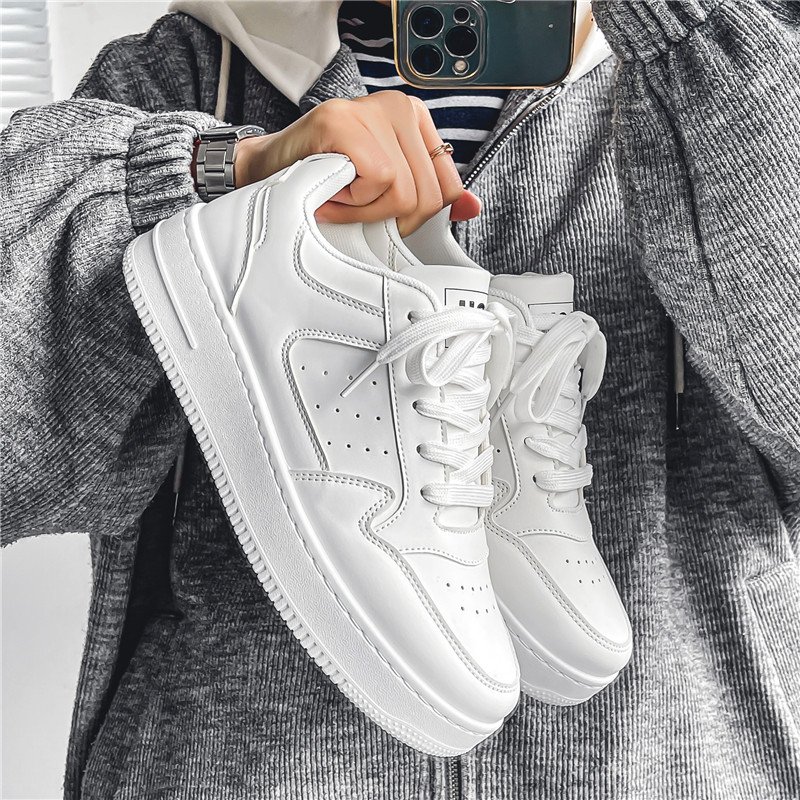 A new 2024 in the men's shoes and shoes, and a few young people in the summer, with white-shoe-shoe-skinned students