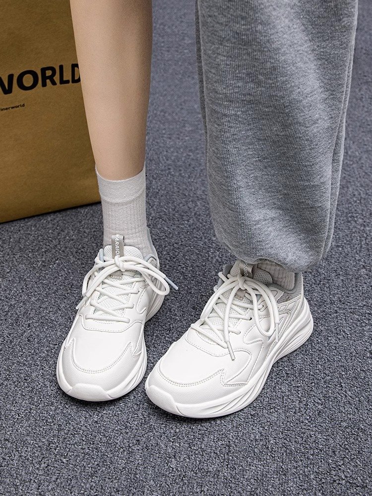 A new 2024 in retrospect sneakers