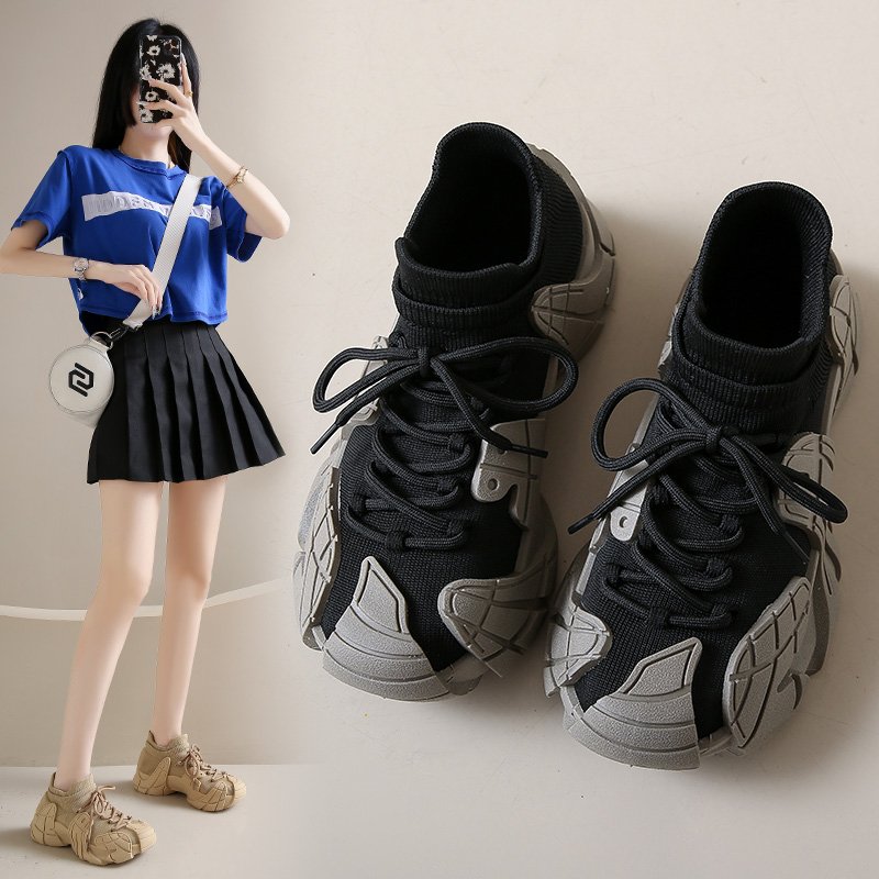 A new 2024 in the girls' shoes