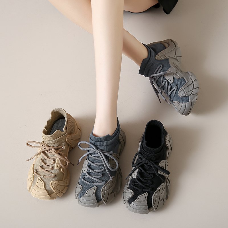 A new 2024 in the girls' shoes