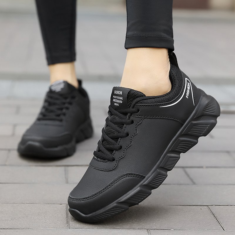 Zhu Jiu-hwan girls sports shoes, spring and autumn shoes, waterproof and light running shoes, black soft-floored girls