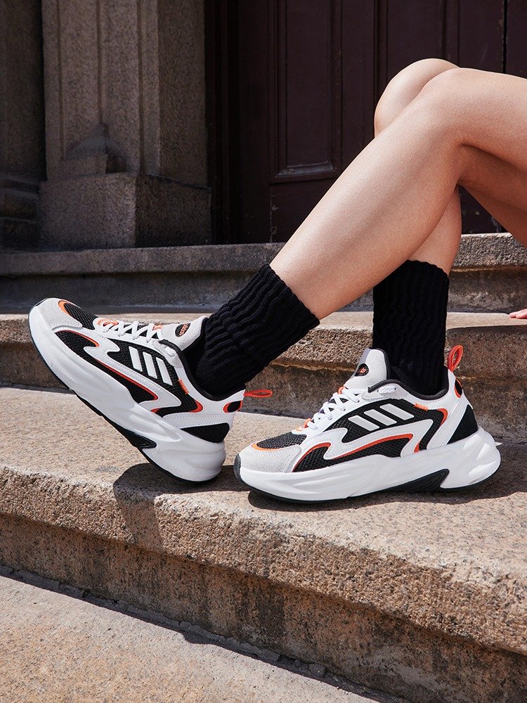 "OZWAVE 2.0-Hand Daddy Shoes, Aedas Adidas Light Movement