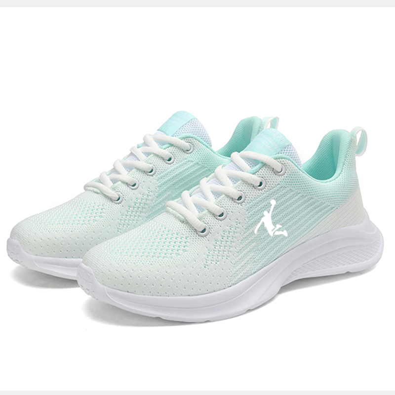 Jordan Grant sneakers lighten up on the summer net, and the kids run, their mom soft-soft shoes