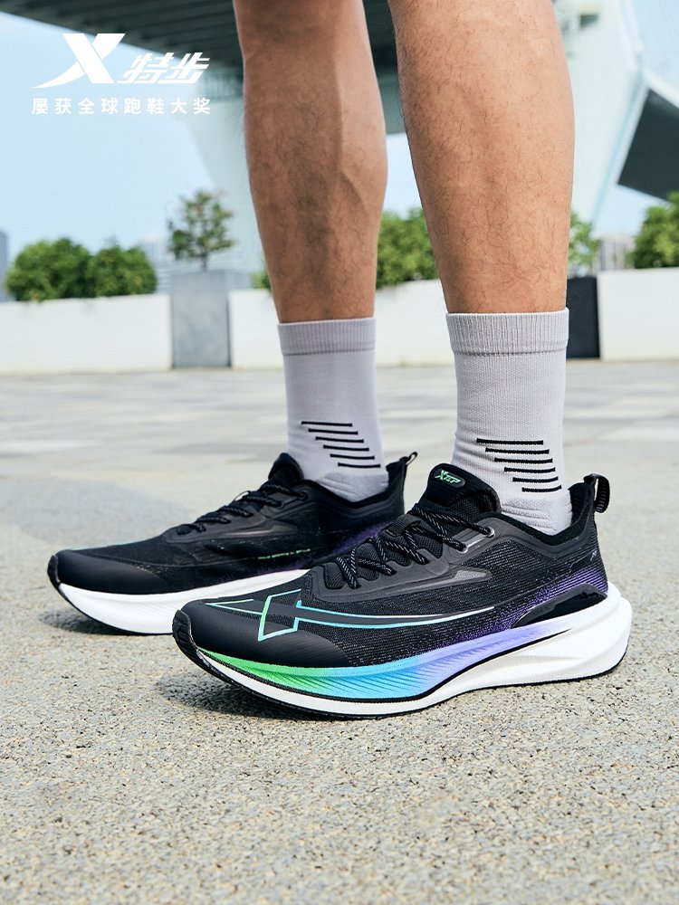 Two thousand-kilometer sprinting shoes, two thousand-kilometer sprinting shoes