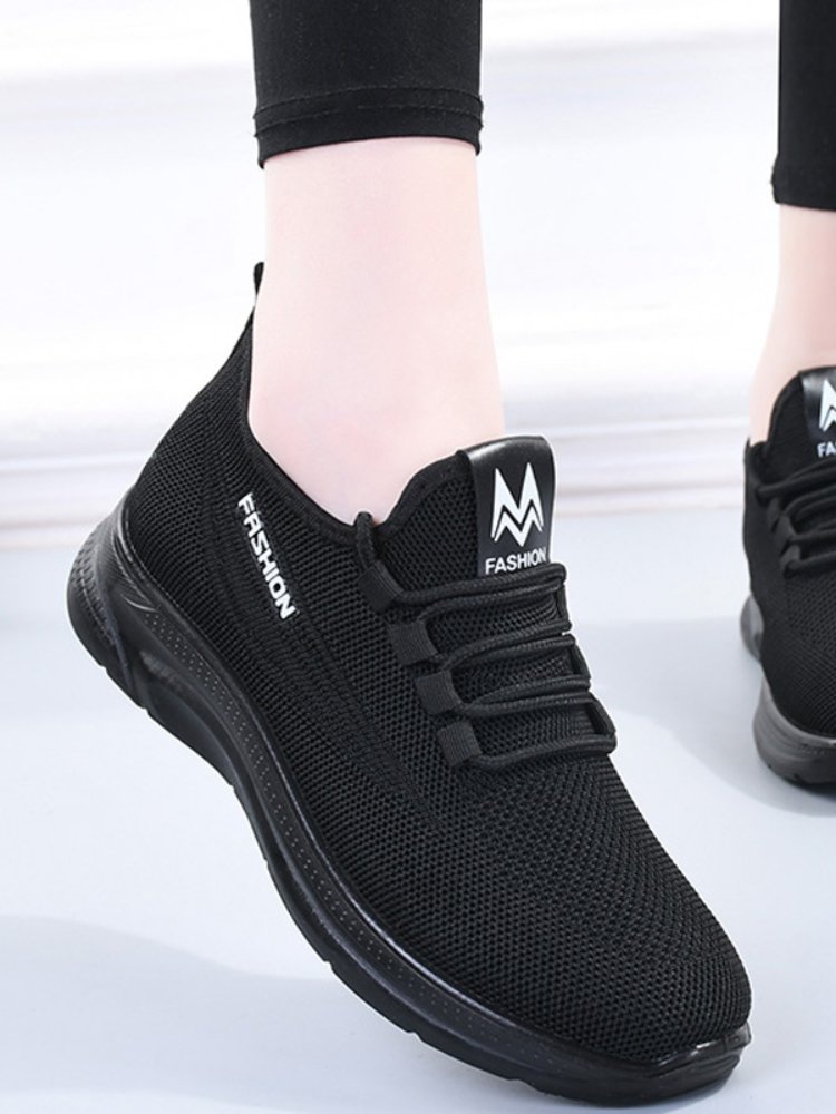 The old Beijing Shoegirls' Kitchen Shoes are working in black soft-defunct net shoes for air and ski