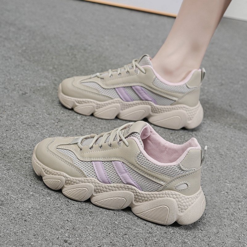 The new 2024 girl's sneakers are running easy, and the summers are going to take a breath and relax and raise his old traveler's shoes