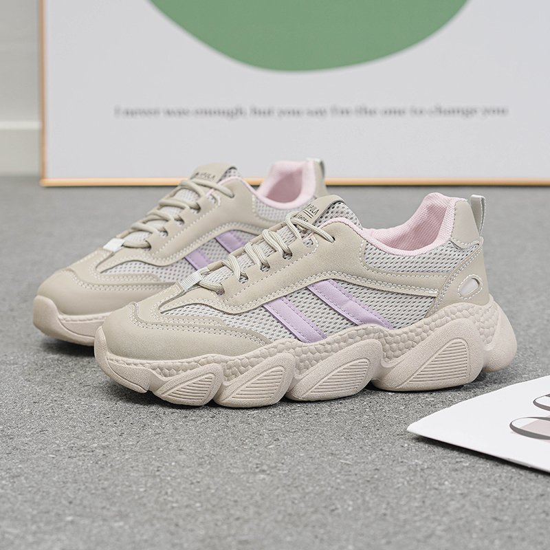 The new 2024 girl's sneakers are running easy, and the summers are going to take a breath and relax and raise his old traveler's shoes