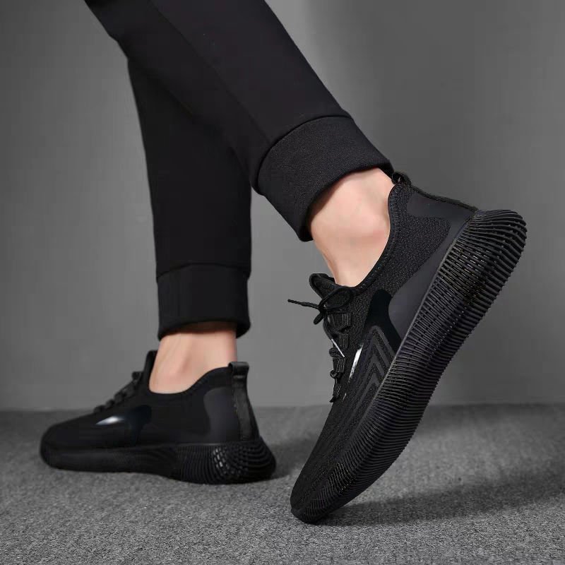 Sneak-shoe man, 2024, fresh-shoe-skinned
