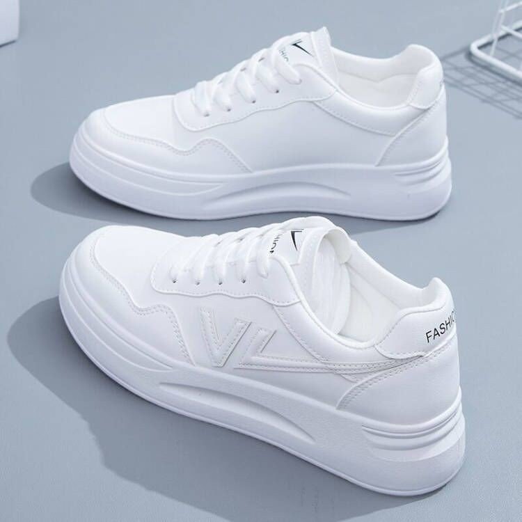 Back to 1927 little white-shoe girl with a thin net of air for the summer, single-shoe shoe for a junior high school girl with a round-shoe