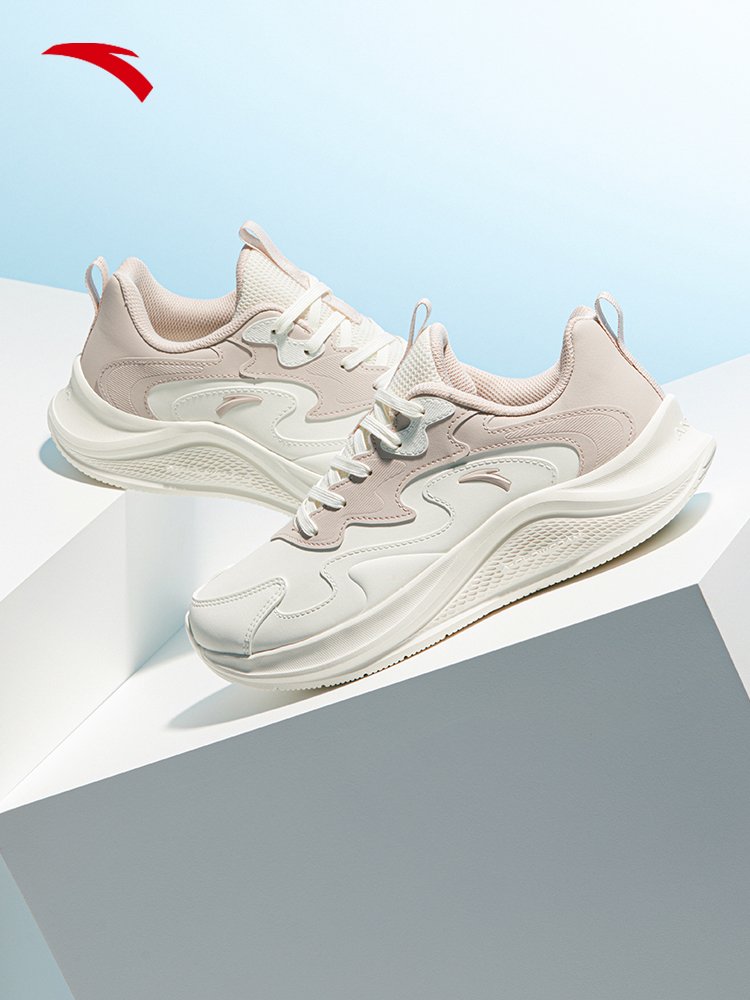 A light, slow, jogging shoes