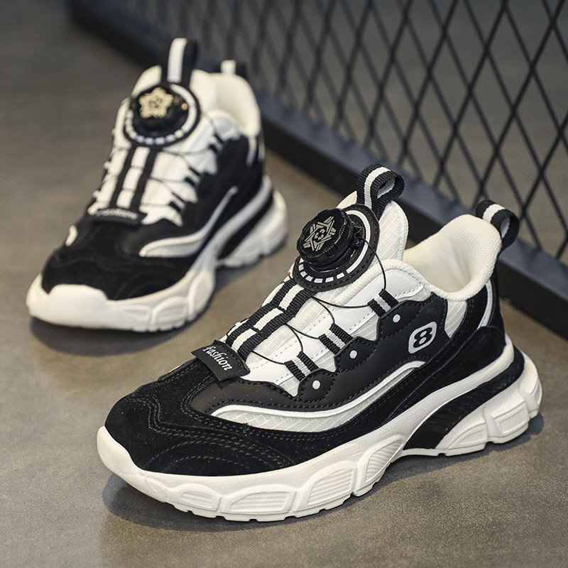 Big old man's shoe girl's summer swipes lightened his truffled sneakers
